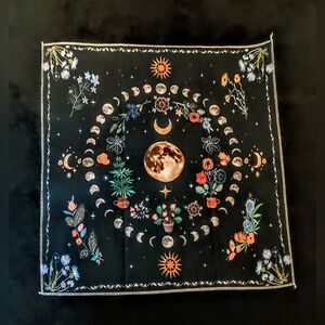 NEW Moonlight Flower Tarot Card Tablecloth Altar Card Mat Astrology 18in X 19in